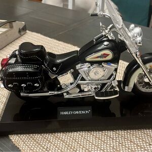 Harley-Davidson Black and Silver Motorcycle Model